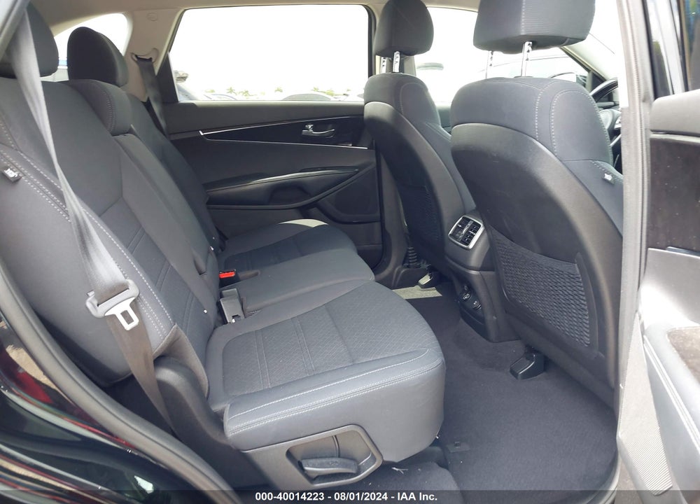 2018 KIA SORENTO 2.4L LX VIN: 5XYPG4A34JG371491
