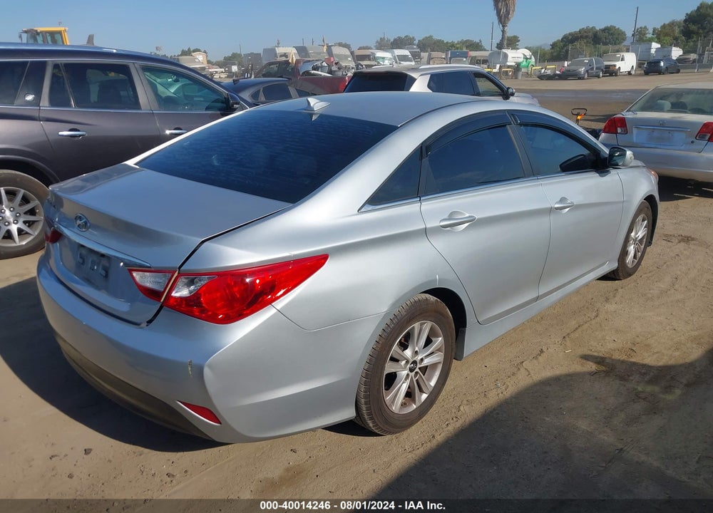 2014 HYUNDAI SONATA GLS VIN: 5NPEB4AC1EH899882