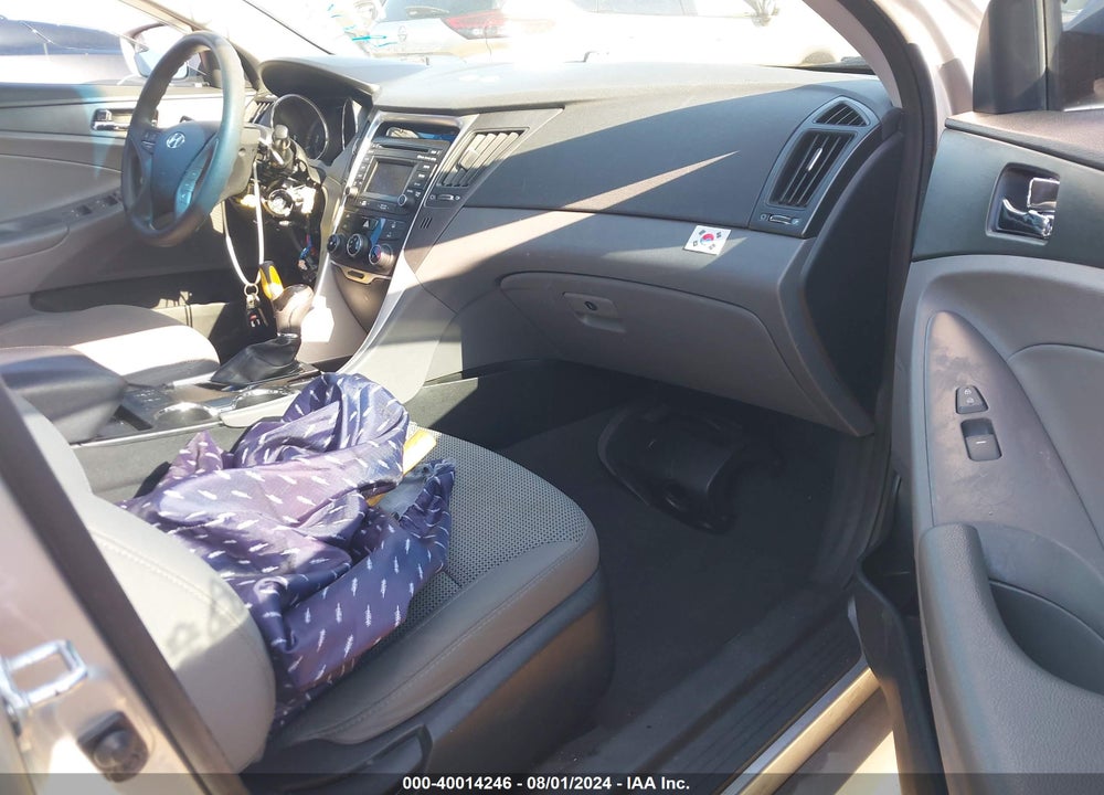 2014 HYUNDAI SONATA GLS VIN: 5NPEB4AC1EH899882