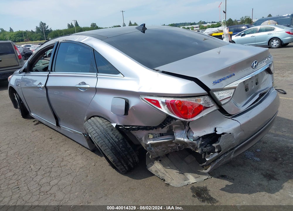 2015 HYUNDAI SONATA HYBRID VIN: KMHEC4A42FA119026