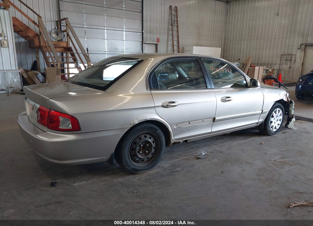2004 KIA OPTIMA EX/LX VIN: KNAGD126245282870