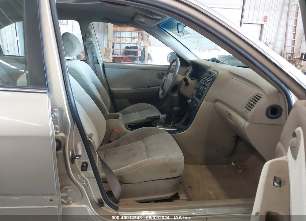 2004 KIA OPTIMA EX/LX VIN: KNAGD126245282870