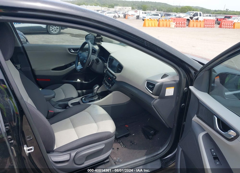 2019 HYUNDAI IONIQ HYBRID SEL VIN: KMHC75LC4KU133850
