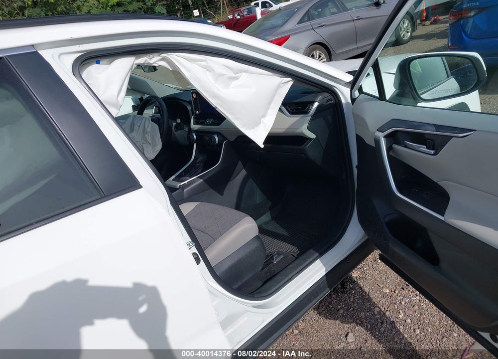 2023 TOYOTA RAV4 XLE VIN: 2T3W1RFV5PW292197