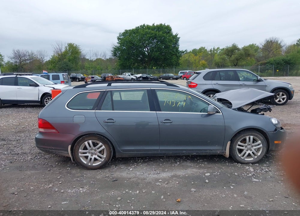 2014 VOLKSWAGEN JETTA SPORTWAGEN 2.0L TDI VIN: 3VWPL7AJ6EM618527