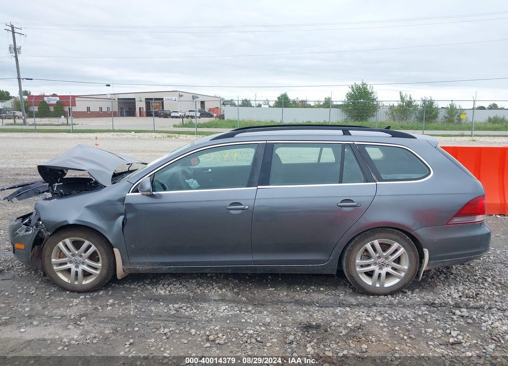 2014 VOLKSWAGEN JETTA SPORTWAGEN 2.0L TDI VIN: 3VWPL7AJ6EM618527