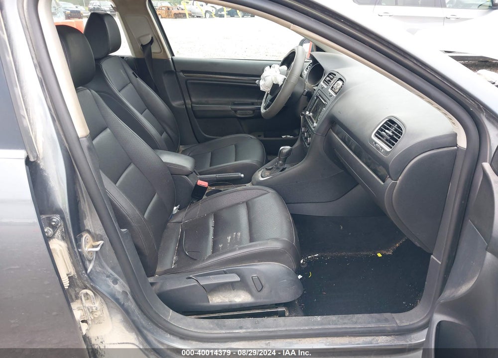 2014 VOLKSWAGEN JETTA SPORTWAGEN 2.0L TDI VIN: 3VWPL7AJ6EM618527
