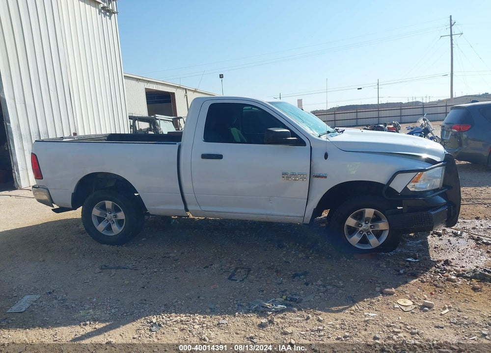 2015 RAM 1500 VIN: 3C6JR7AT7FG647776