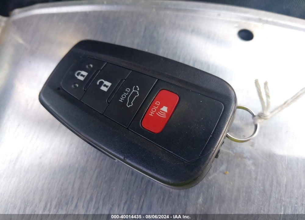2019 TOYOTA RAV4 HYBRID XLE VIN: JTMRWRFV3KD029534