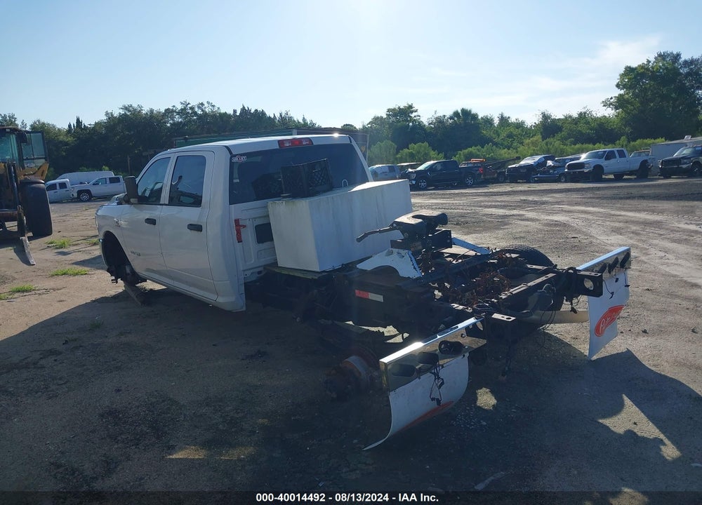 2019 RAM 3500 TRADESMAN  4X4 8' BOX VIN: 3C63RRGL3KG668386