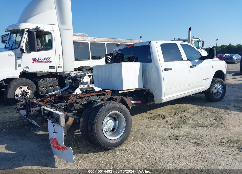 2019 RAM 3500 TRADESMAN  4X4 8' BOX VIN: 3C63RRGL3KG668386