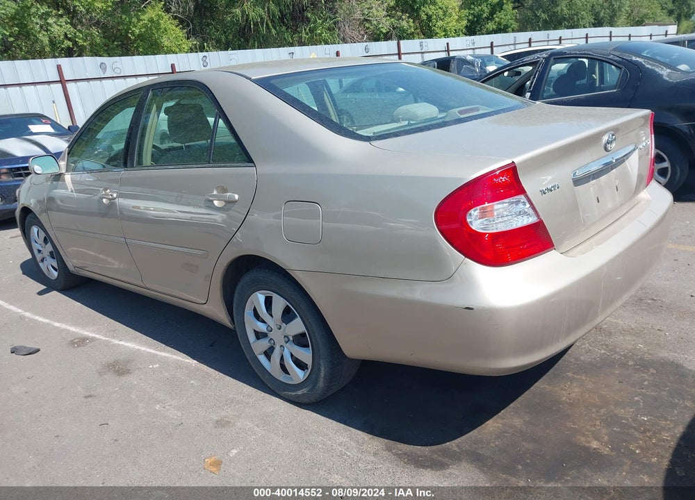 2004 TOYOTA CAMRY XLE VIN: 4T1BE32K04U346098