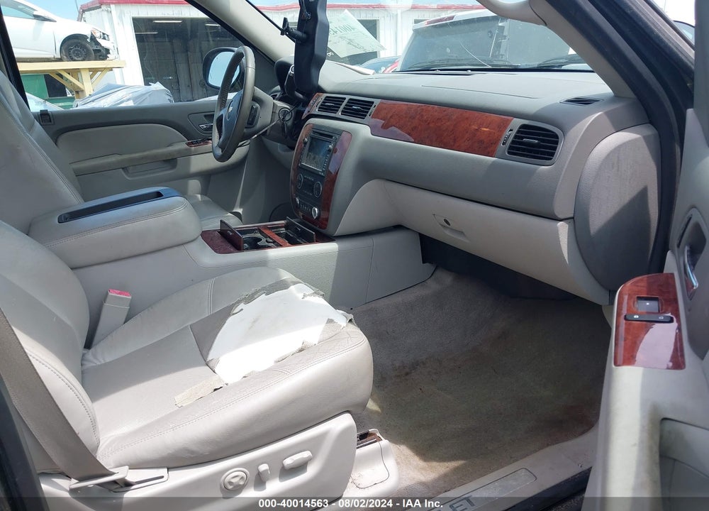 2011 CHEVROLET AVALANCHE 1500 LTZ VIN: 3GNTKGE37BG303205