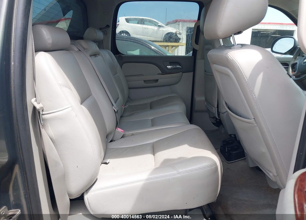 2011 CHEVROLET AVALANCHE 1500 LTZ VIN: 3GNTKGE37BG303205