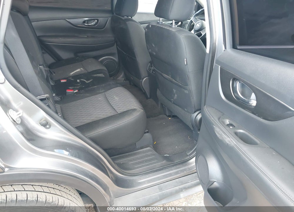 2018 NISSAN ROGUE SV VIN: KNMAT2MT6JP583985