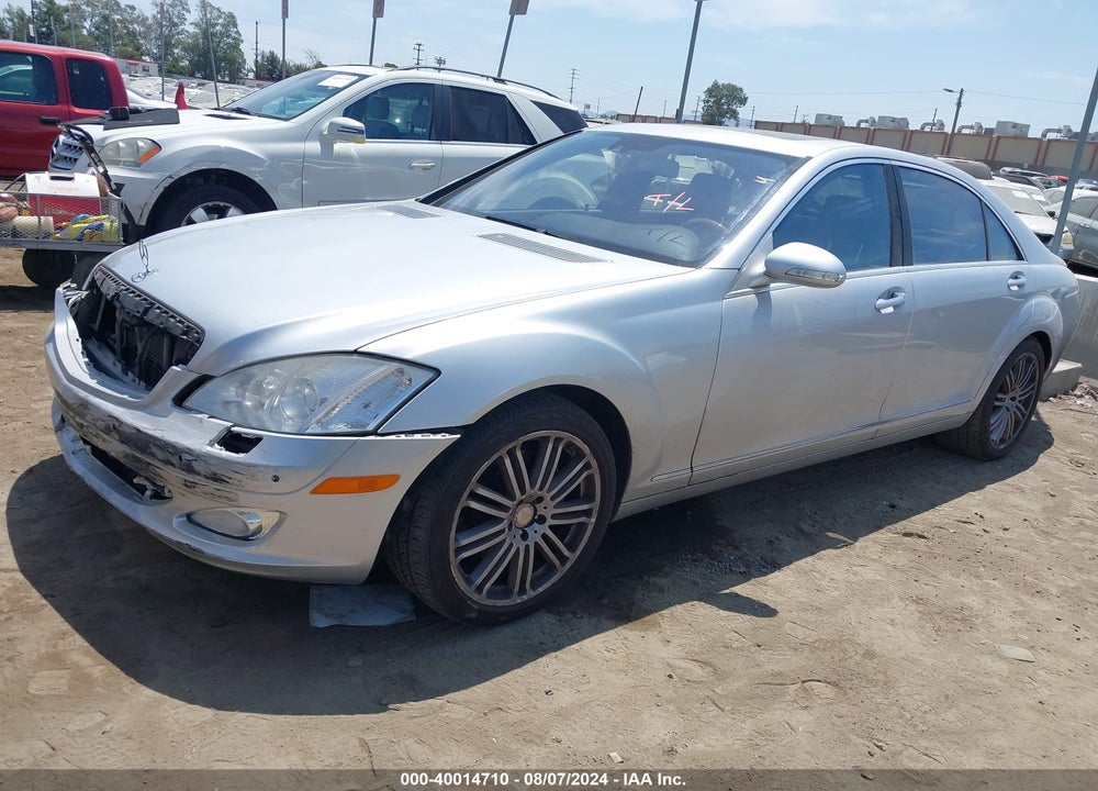 2009 MERCEDES-BENZ S 550 VIN: WDDNG71X99A261582