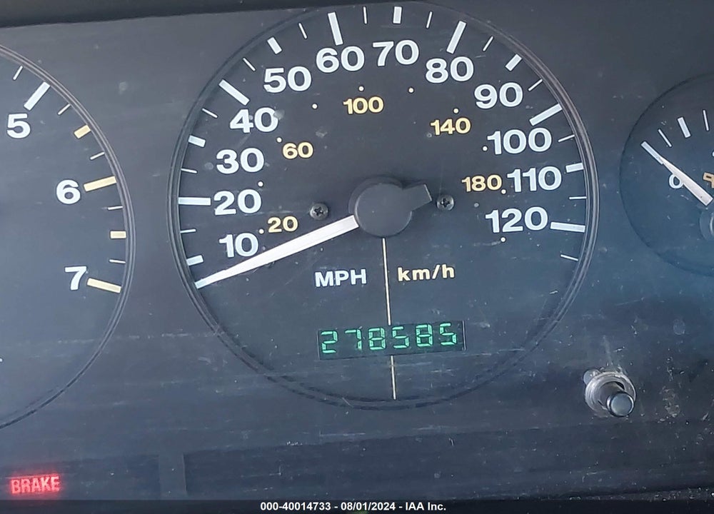 1998 JEEP GRAND CHEROKEE LAREDO VIN: 1J4FX58S7WC274788