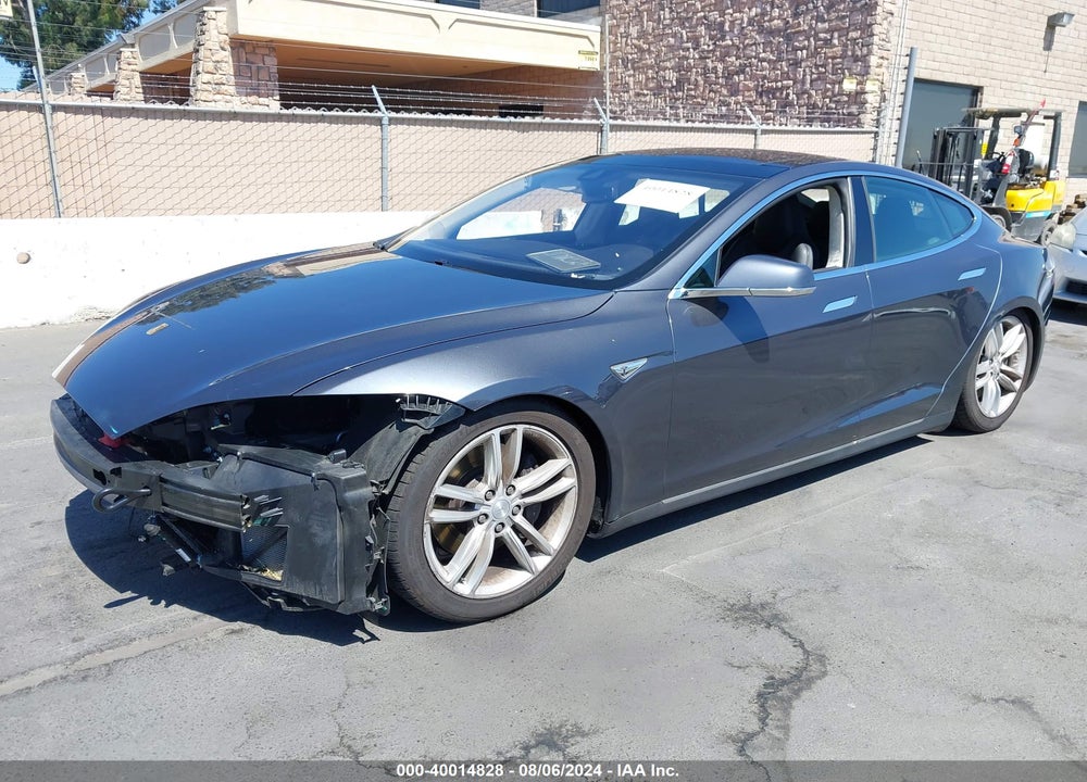 2015 TESLA MODEL S 85D/P85D VIN: 5YJSA1H43FF085235