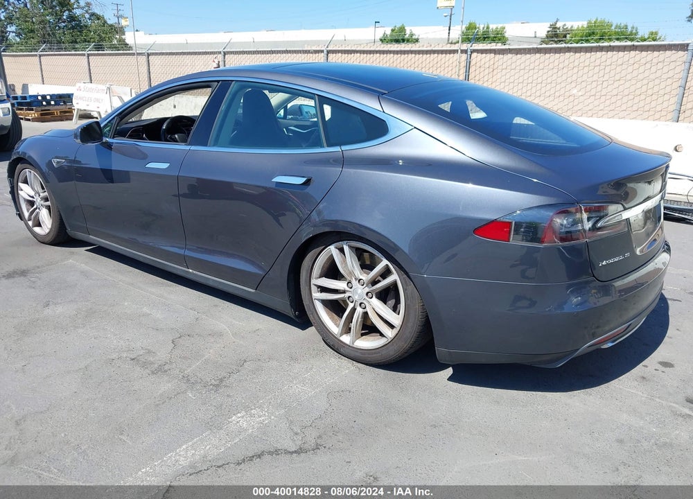 2015 TESLA MODEL S 85D/P85D VIN: 5YJSA1H43FF085235