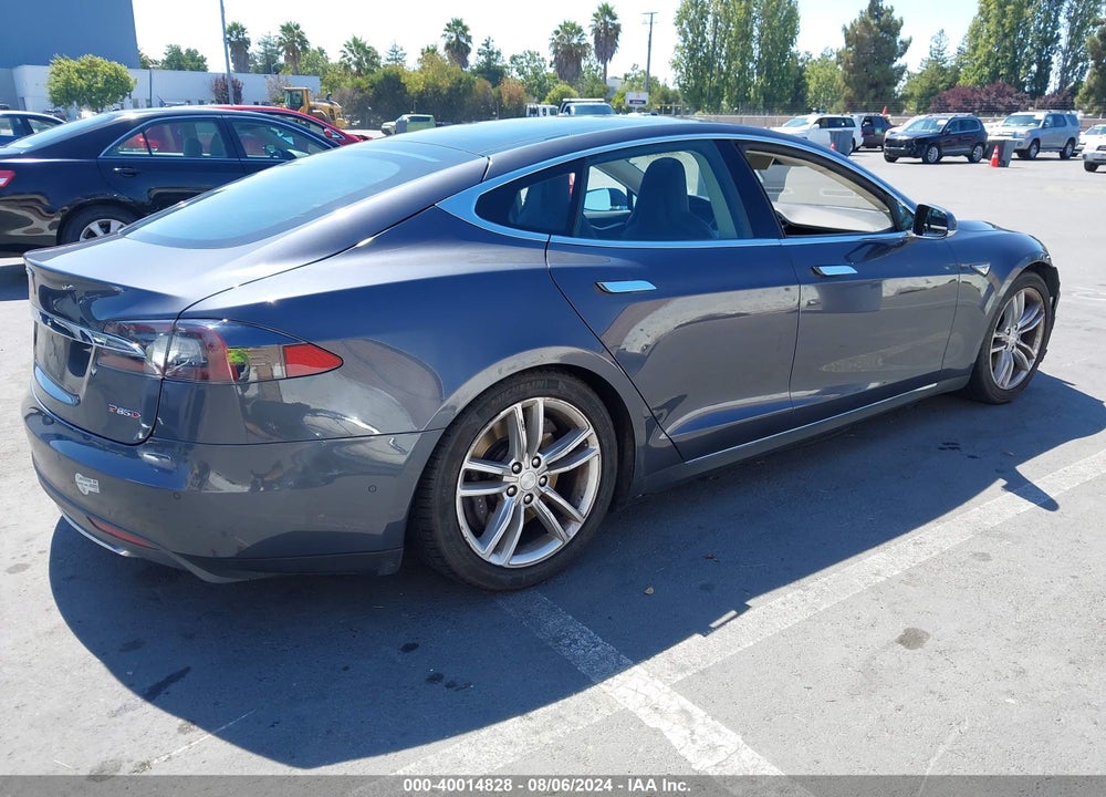 2015 TESLA MODEL S 85D/P85D VIN: 5YJSA1H43FF085235