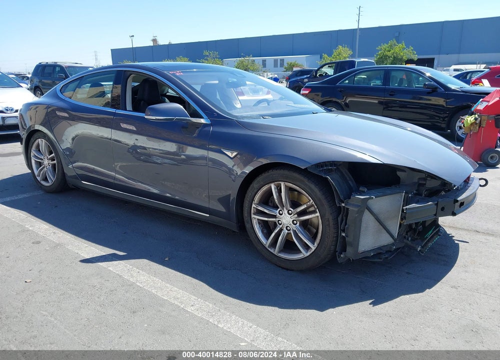 2015 TESLA MODEL S 85D/P85D VIN: 5YJSA1H43FF085235