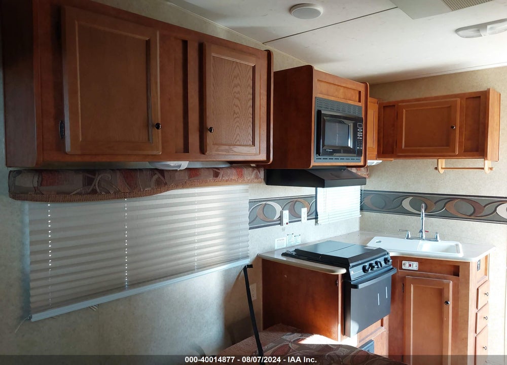 2011 NOMAD 240 VIN: 1SE200L2XBC000393