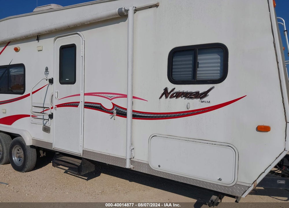 2011 NOMAD 240 VIN: 1SE200L2XBC000393