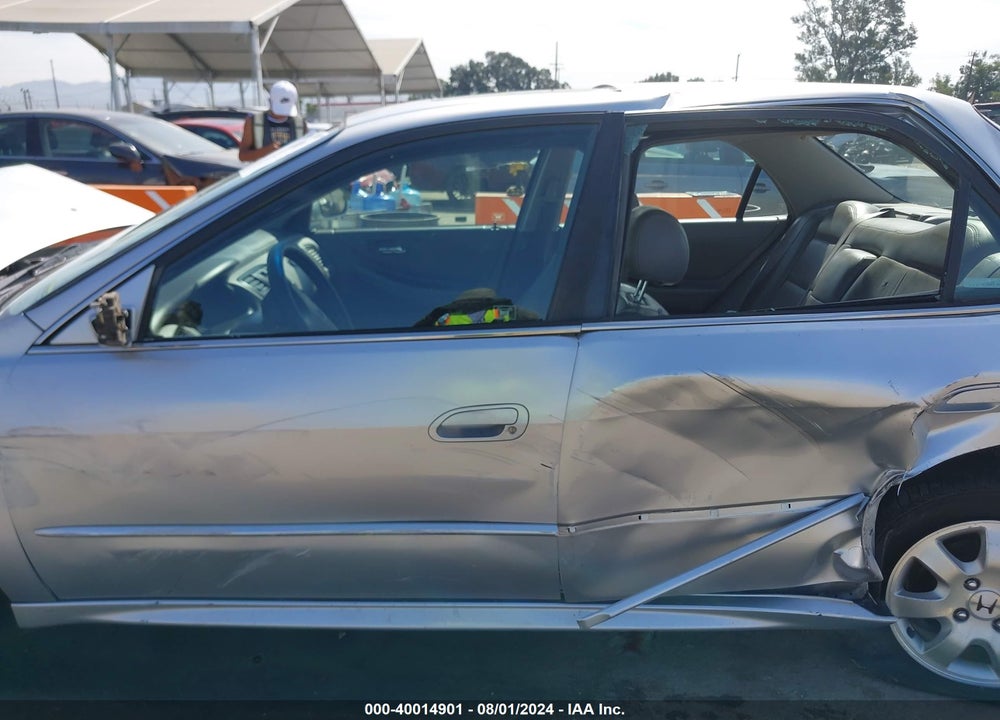 2002 HONDA ACCORD 2.3 EX VIN: JHMCG66092C028110