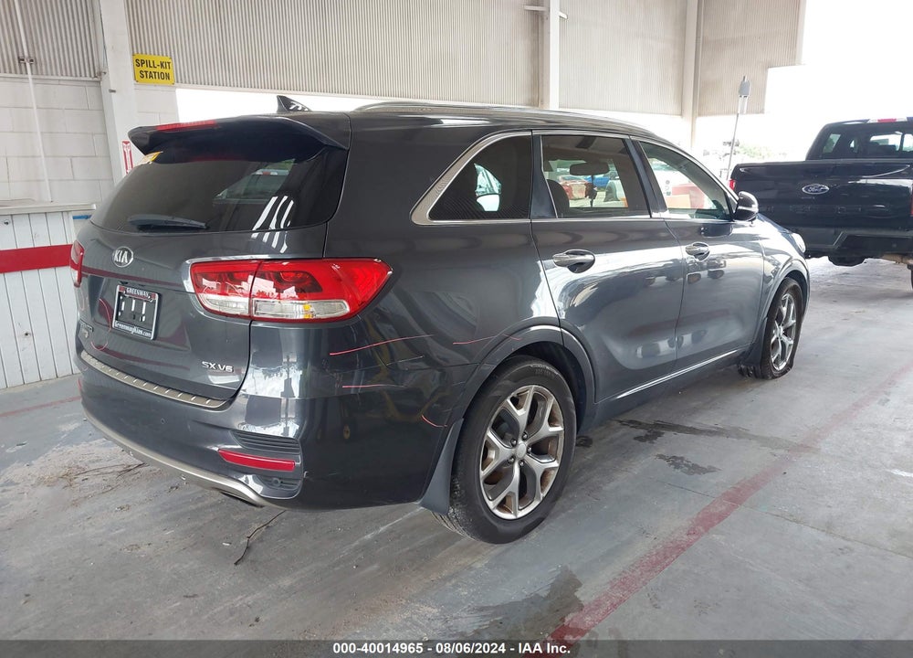 2017 KIA SORENTO 3.3L SX VIN: 5XYPK4A58HG284302