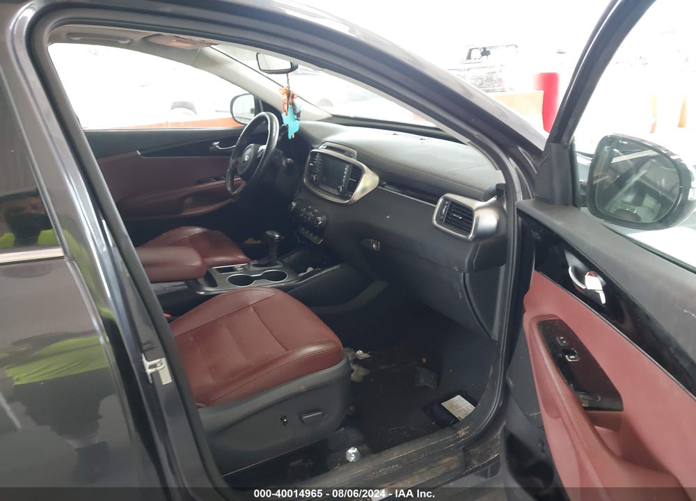 2017 KIA SORENTO 3.3L SX VIN: 5XYPK4A58HG284302