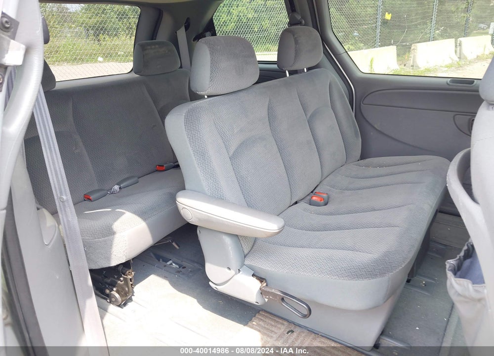 2004 CHRYSLER TOWN & COUNTRY VIN: 1C4GP45R54B579912