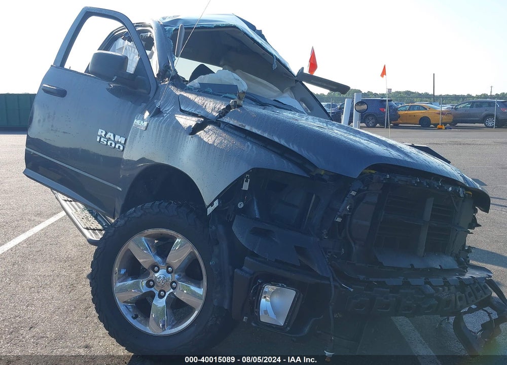 2018 RAM 1500 EXPRESS QUAD CAB 4X4 6'4 BOX VIN: 1C6RR7FT4JS184816