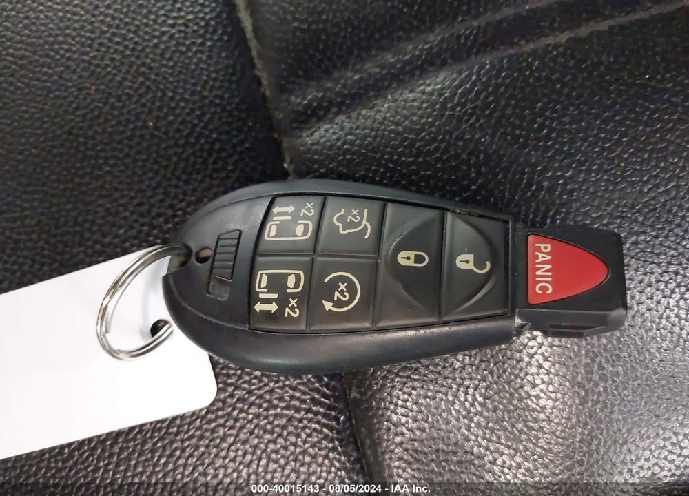 2015 CHRYSLER TOWN & COUNTRY VIN: 2C4RC1BG4FR583234