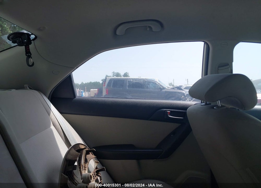 2010 KIA FORTE VIN: KNAFU4A2XA5164251