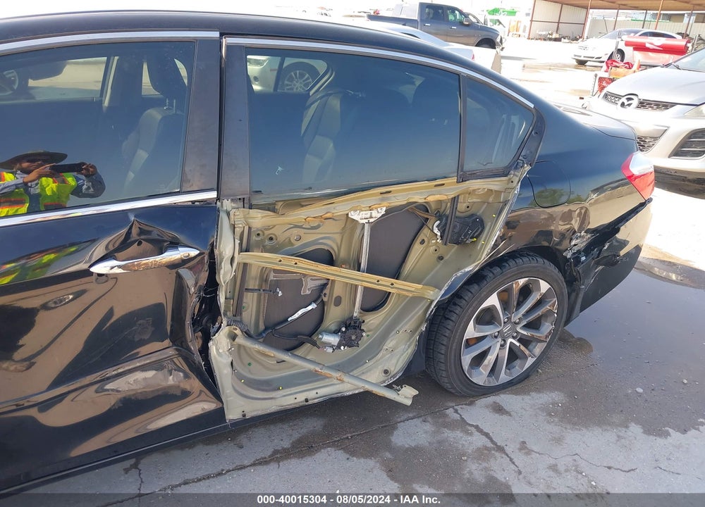 2015 HONDA ACCORD SPORT VIN: 1HGCR2F52FA141514