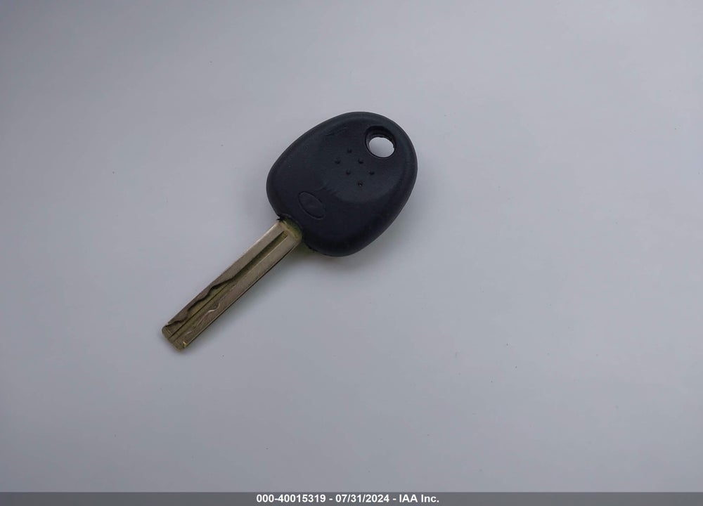 2006 HYUNDAI AZERA LIMITED/SE VIN: KMHFC46F86A137187