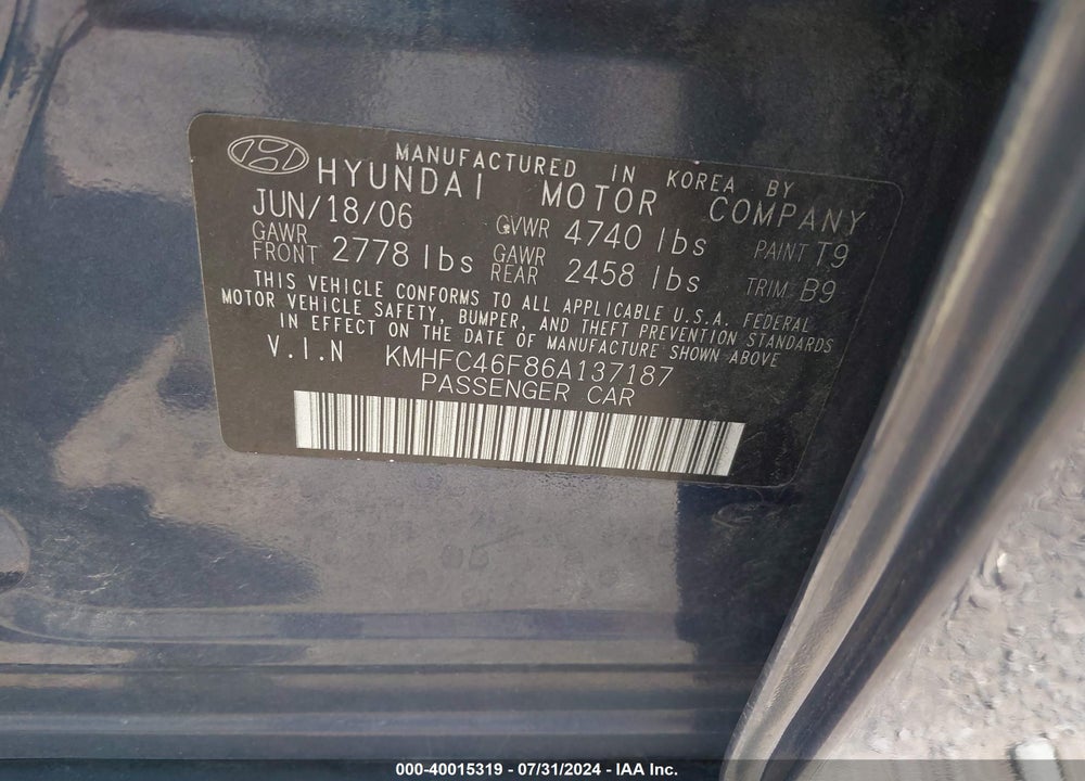 2006 HYUNDAI AZERA LIMITED/SE VIN: KMHFC46F86A137187
