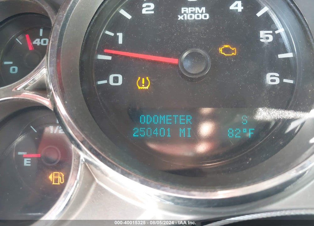 2011 CHEVROLET SILVERADO 1500 VIN: 3GCPKSE34BG246412