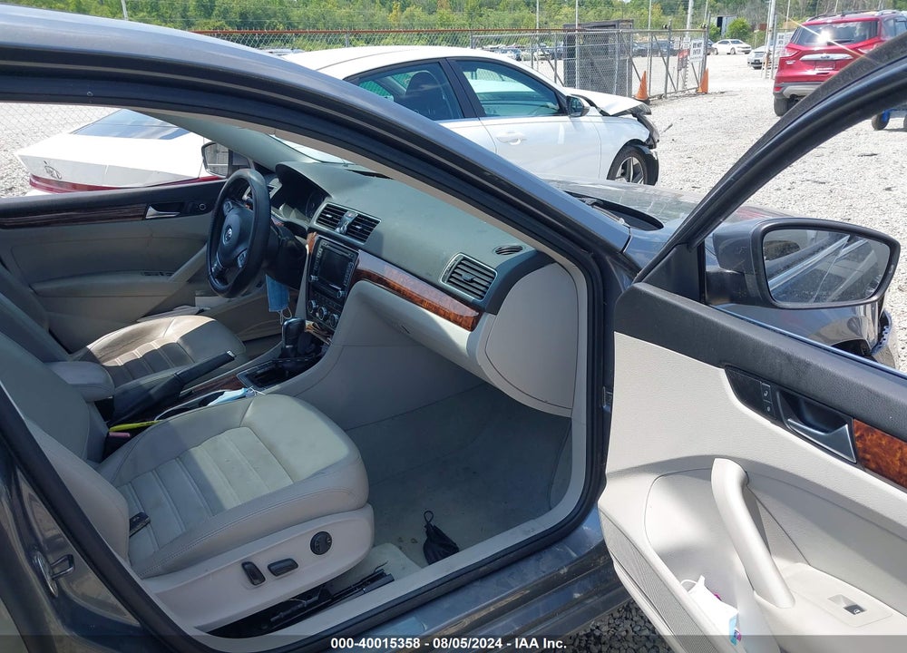 2013 VOLKSWAGEN PASSAT 2.0L TDI SEL PREMIUM VIN: 1VWCN7A34DC010130