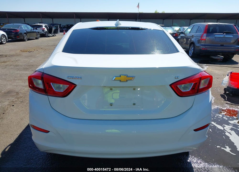 2018 CHEVROLET CRUZE LT AUTO VIN: 1G1BE5SM4J7111532