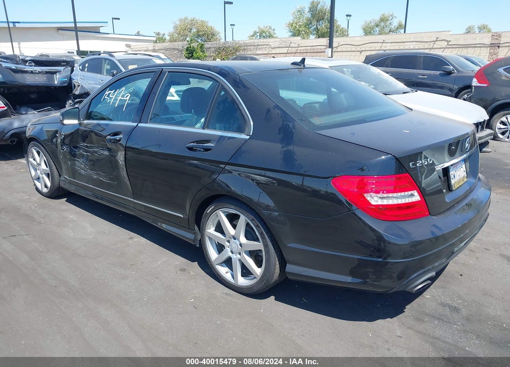 2014 MERCEDES-BENZ C 250 LUXURY/SPORT VIN: WDDGF4HBXEA965191