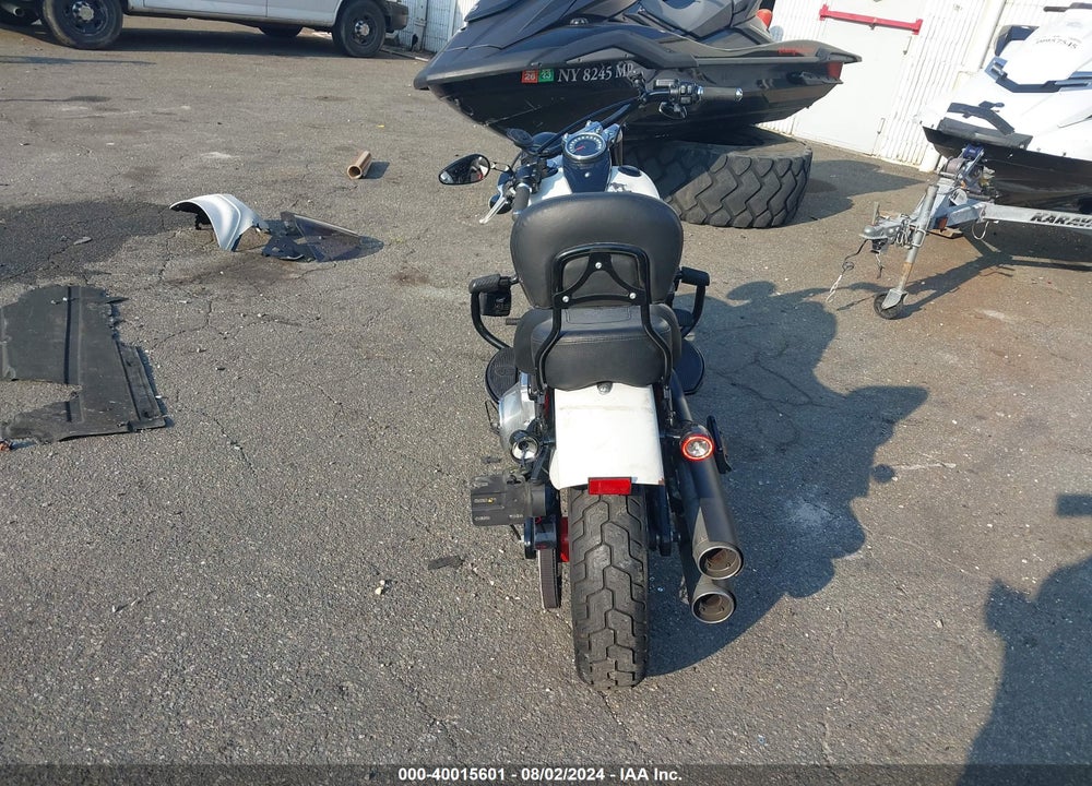 2019 HARLEY-DAVIDSON FLSL VIN: 1HD1YDJ28KB026212