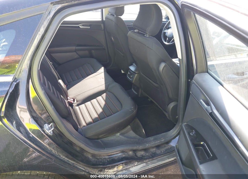 2015 FORD FUSION SE VIN: 3FA6P0HDXFR281901