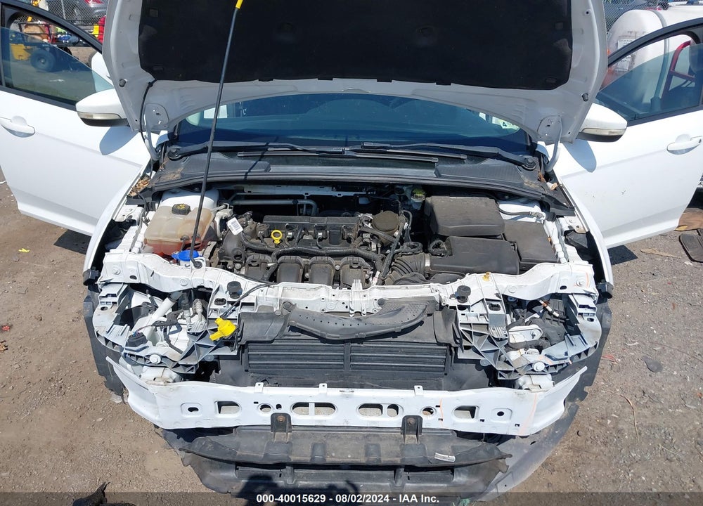 2015 FORD FOCUS SE VIN: 1FADP3F20FL292527