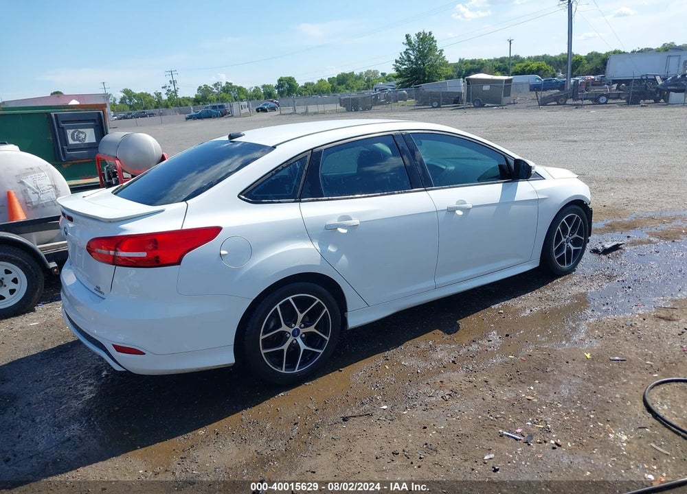 2015 FORD FOCUS SE VIN: 1FADP3F20FL292527