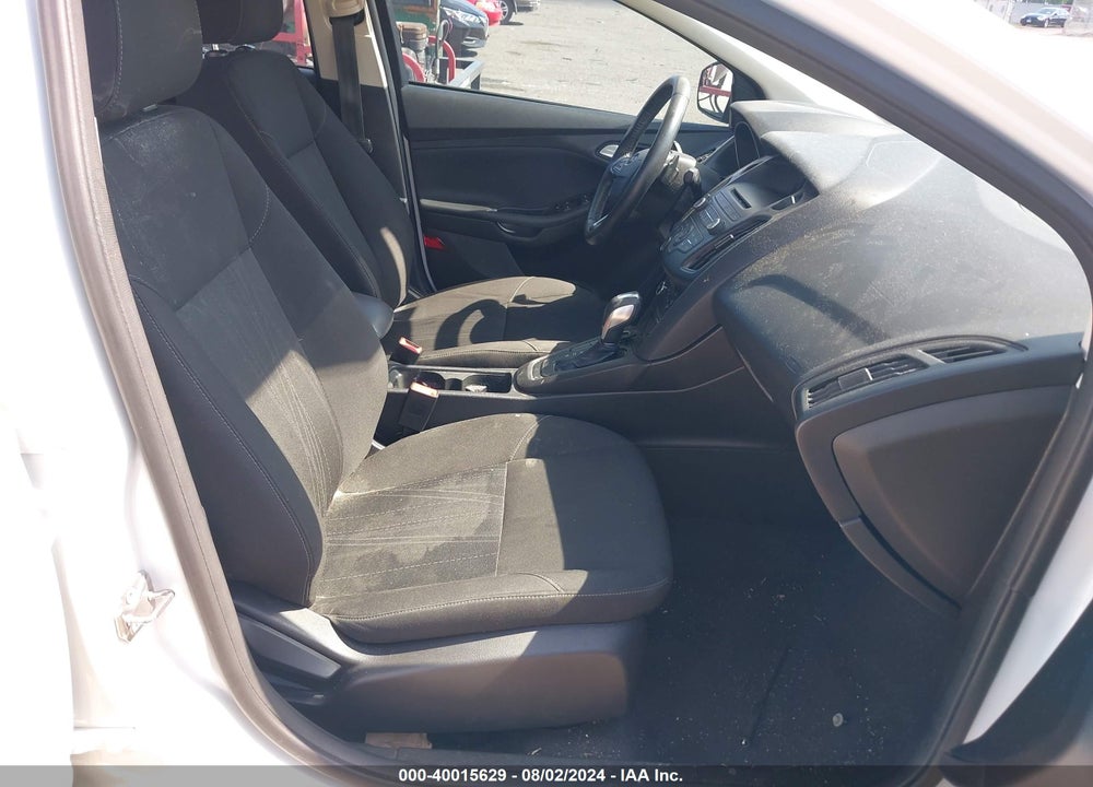 2015 FORD FOCUS SE VIN: 1FADP3F20FL292527