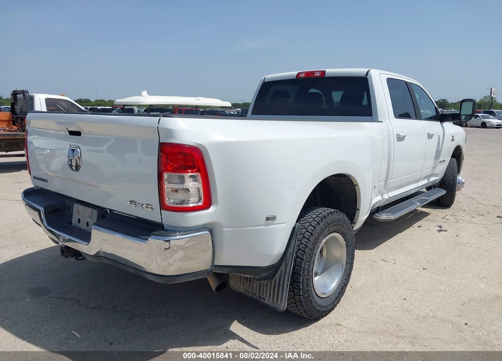 2022 RAM 3500 BIG HORN  4X4 8' BOX VIN: 3C63RRHL5NG302710