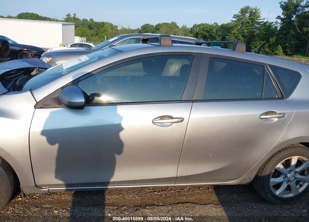 2011 MAZDA 3 VIN: JM1BL1KF0B1466483