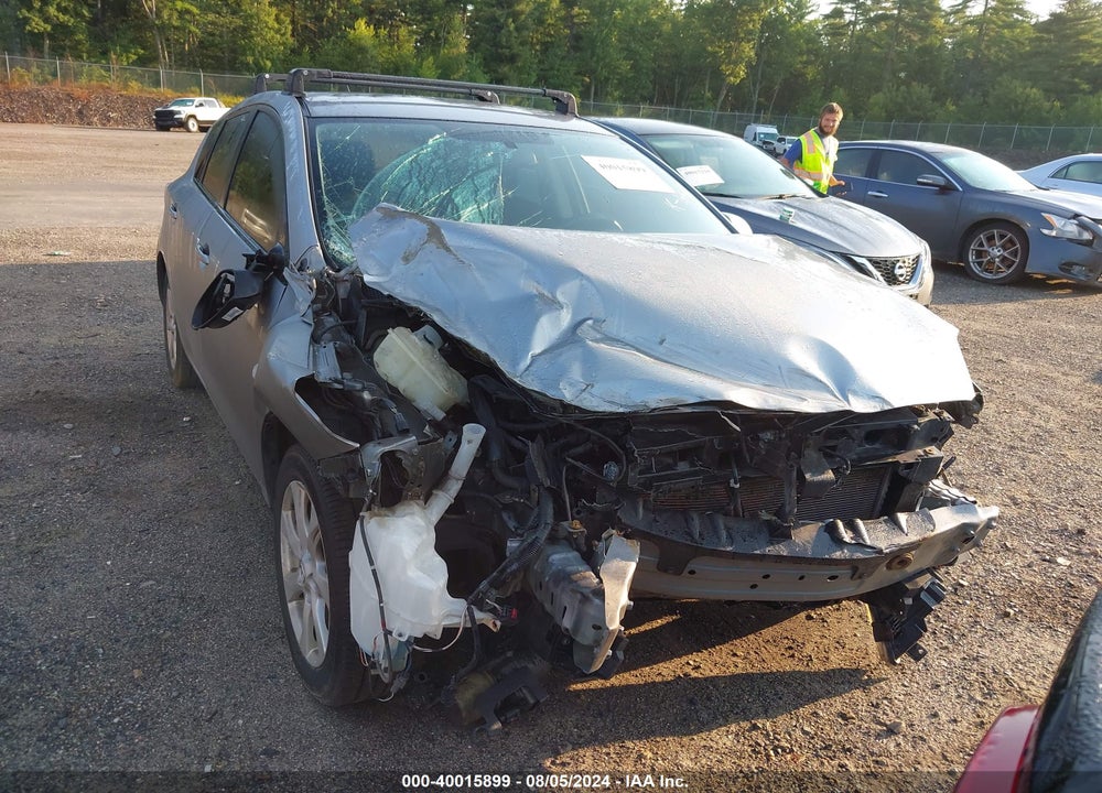 2011 MAZDA 3 VIN: JM1BL1KF0B1466483