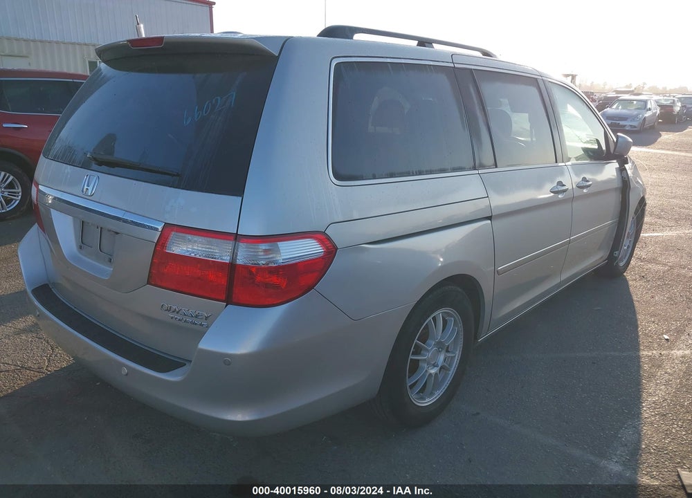 2005 HONDA ODYSSEY TOURING VIN: 5FNRL38855B133324